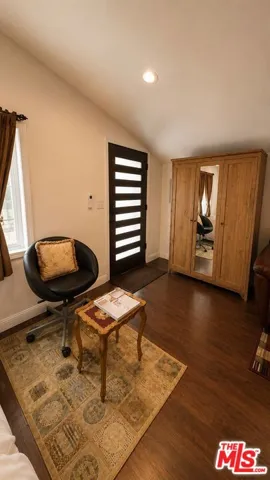 5240 Buffalo, Sherman Oaks, California 91401