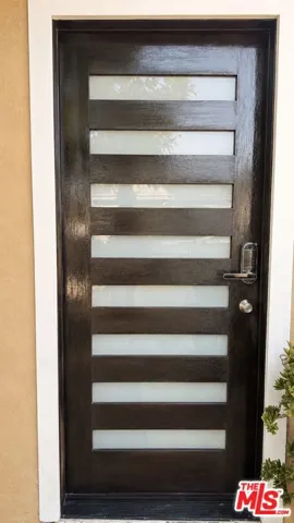 5240 Buffalo, Sherman Oaks, California 91401