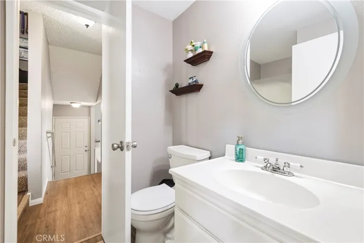 17955 River Circle 4, Canyon Country, California 91387