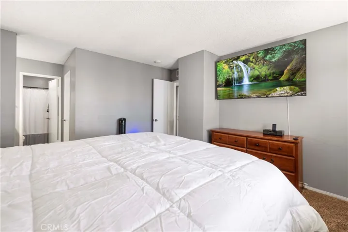 17955 River Circle 4, Canyon Country, California 91387