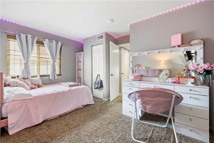 17955 River Circle 4, Canyon Country, California 91387