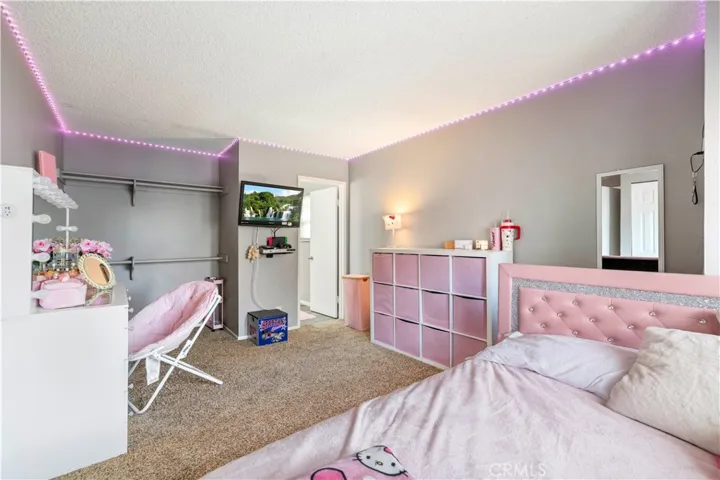 17955 River Circle 4, Canyon Country, California 91387
