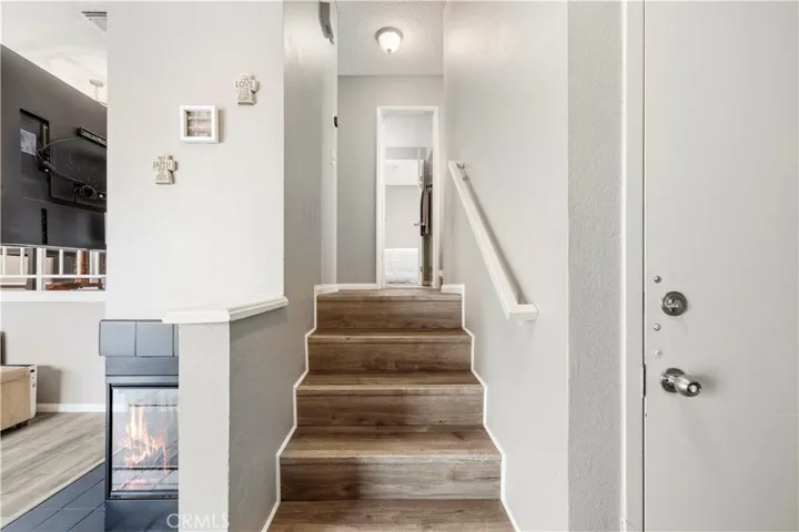 17955 River Circle 4, Canyon Country, California 91387