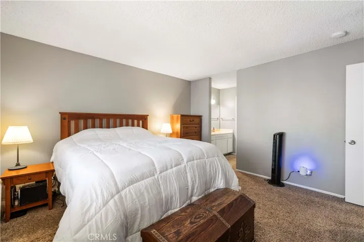 17955 River Circle 4, Canyon Country, California 91387