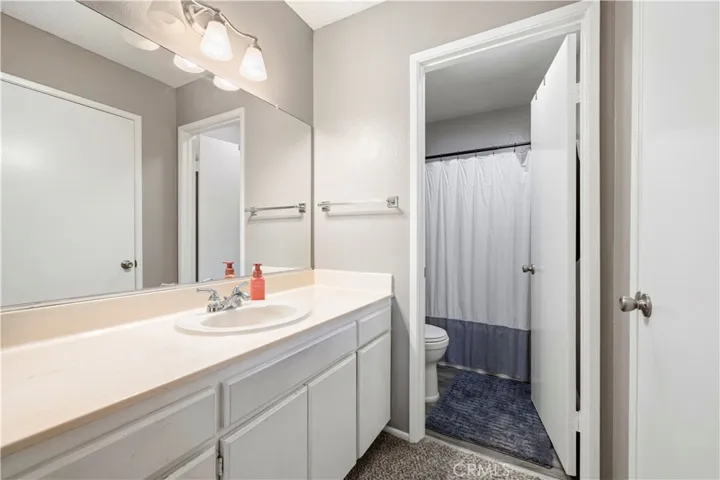 17955 River Circle 4, Canyon Country, California 91387