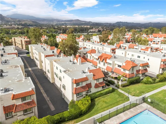 17955 River Circle 4, Canyon Country, California 91387