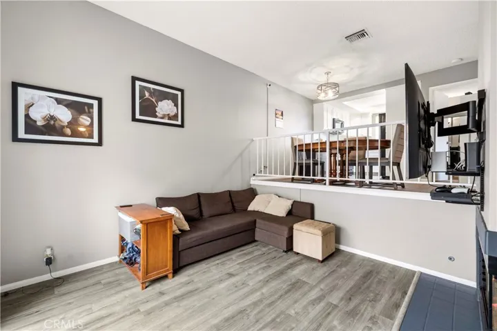17955 River Circle 4, Canyon Country, California 91387