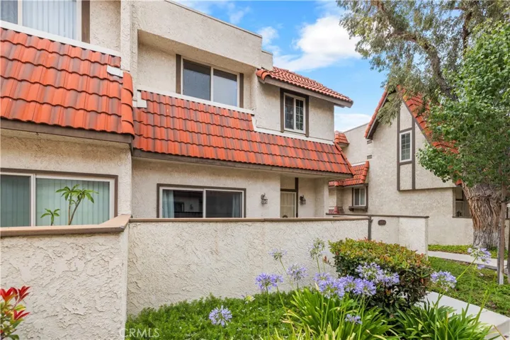 17955 River Circle 4, Canyon Country, California 91387