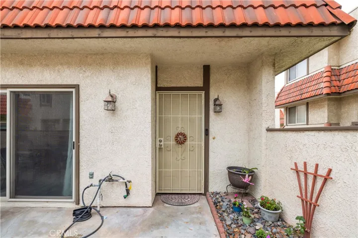 17955 River Circle 4, Canyon Country, California 91387