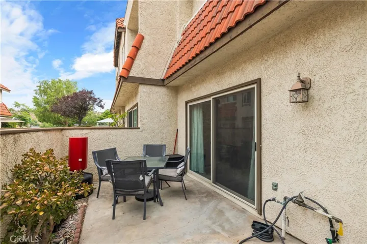 17955 River Circle 4, Canyon Country, California 91387
