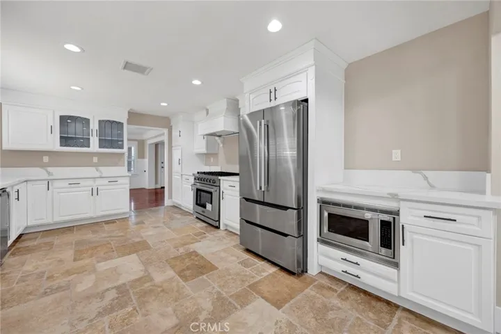517 King, Monrovia, California 91016