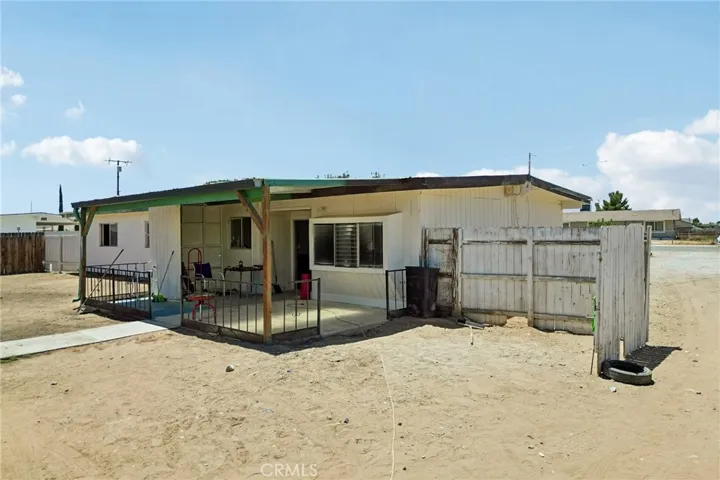 13207 Nicola Road, Apple Valley, California 92308