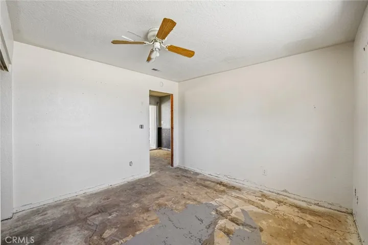 13207 Nicola Road, Apple Valley, California 92308