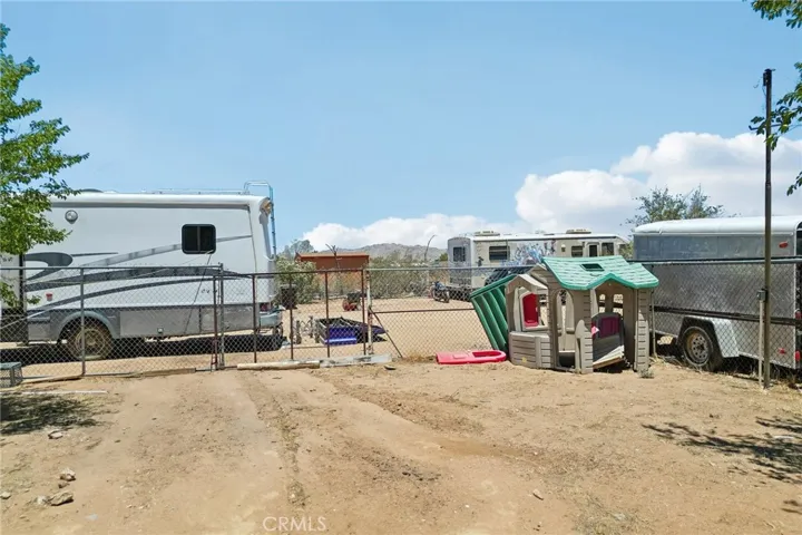 13207 Nicola Road, Apple Valley, California 92308