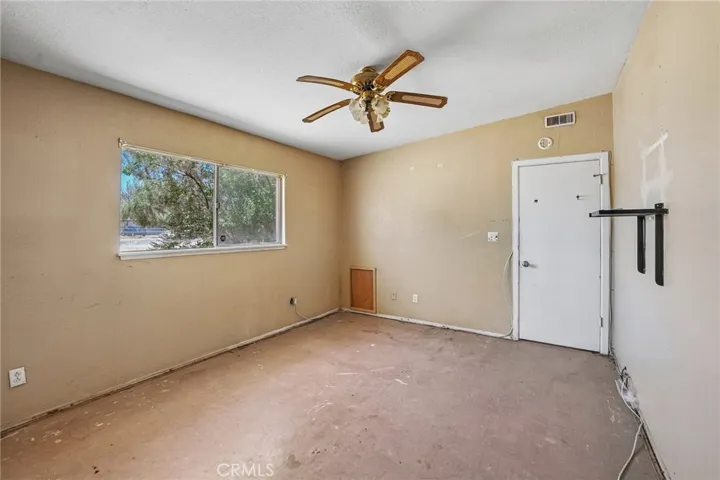 13207 Nicola Road, Apple Valley, California 92308