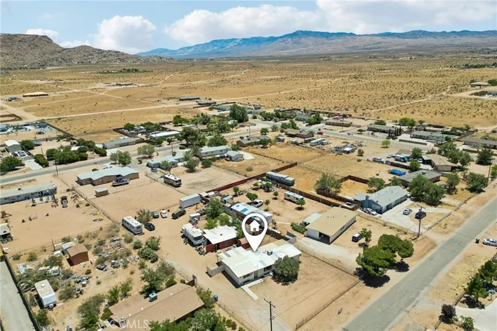 13207 Nicola Road, Apple Valley, California 92308