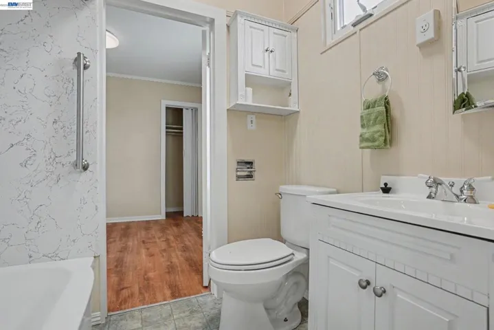 301 Lincoln Ave, Alameda, California 94501