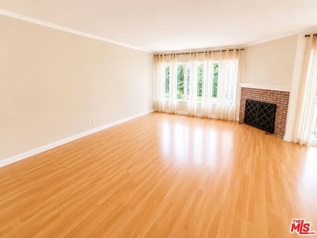 5870 Green Valley Circle 129, Culver City, California 90230