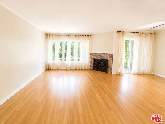 5870 Green Valley Circle 129, Culver City, California 90230