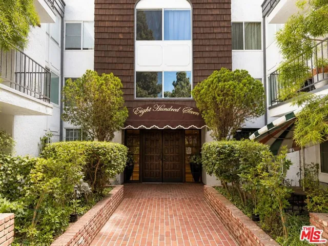5870 Green Valley Circle 129, Culver City, California 90230