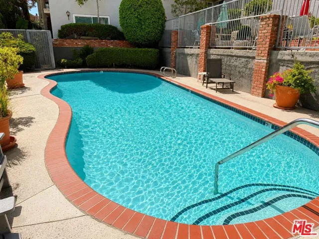 5870 Green Valley Circle 129, Culver City, California 90230