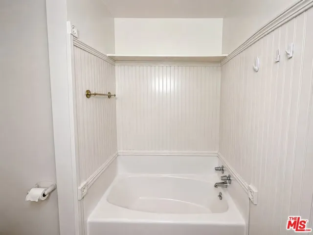 5870 Green Valley Circle 129, Culver City, California 90230
