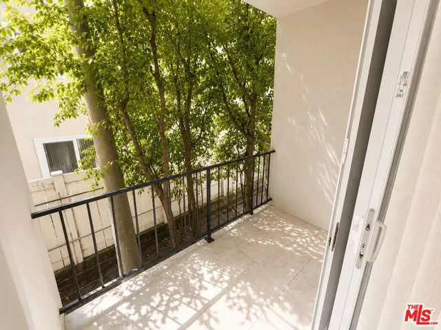 5870 Green Valley Circle 129, Culver City, California 90230