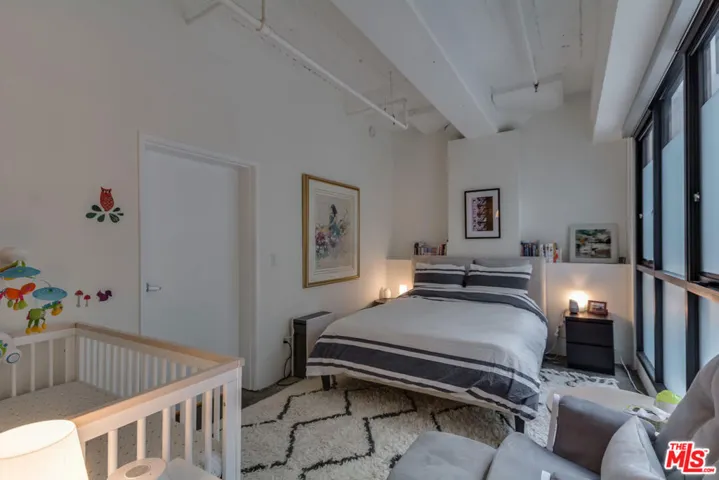 330 W 11th Street C03, Los Angeles, California 90015