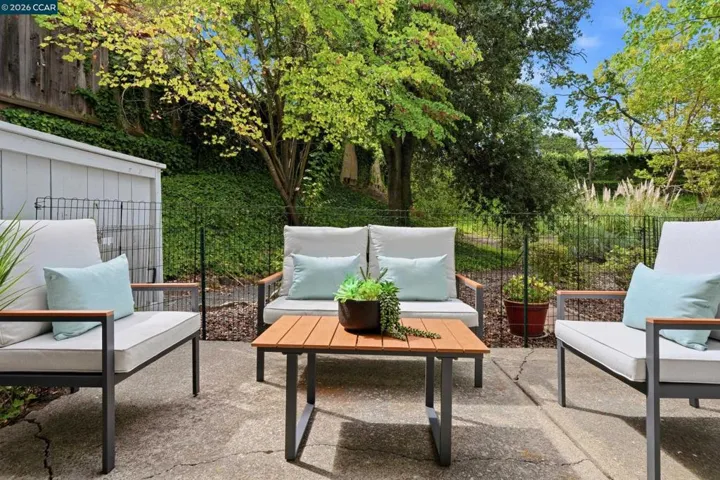 290 Pebblecreek Ct, Martinez, California 94553