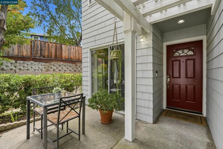 290 Pebblecreek Ct, Martinez, California 94553