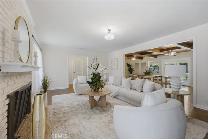 2011 Canyon Road, Arcadia, California 91006