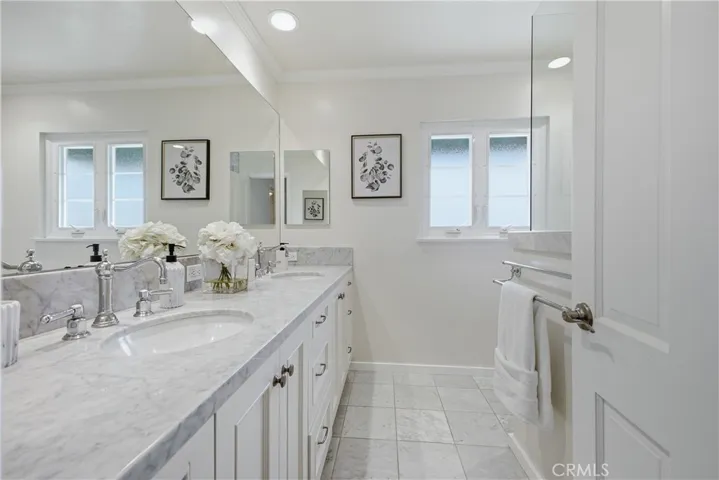 2011 Canyon Road, Arcadia, California 91006
