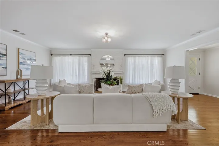 2011 Canyon Road, Arcadia, California 91006