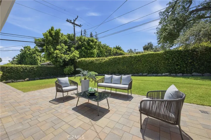 2011 Canyon Road, Arcadia, California 91006