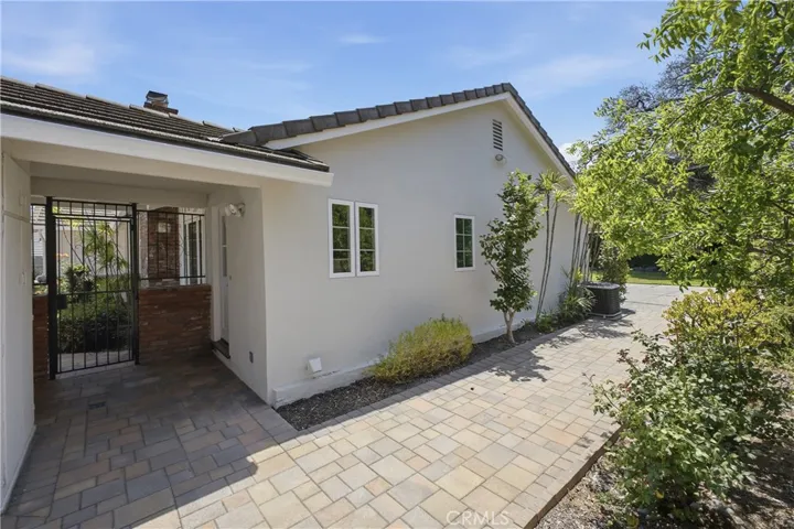 2011 Canyon Road, Arcadia, California 91006