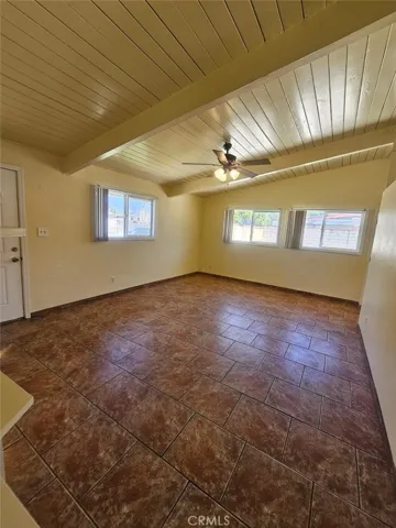 13084 Vaughn, San Fernando, California 91340
