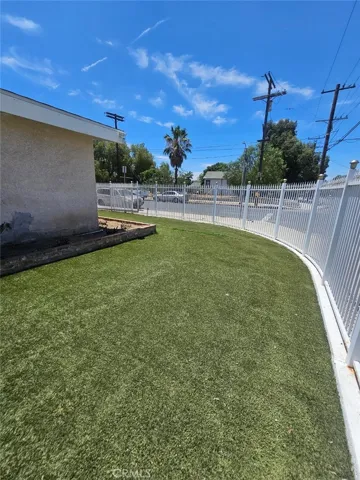 13084 Vaughn, San Fernando, California 91340