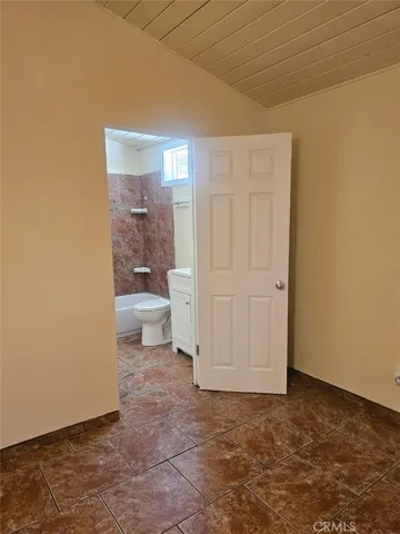 13084 Vaughn, San Fernando, California 91340