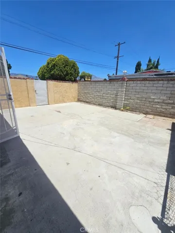13084 Vaughn, San Fernando, California 91340