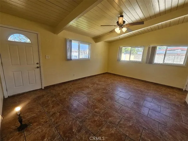 13084 Vaughn, San Fernando, California 91340