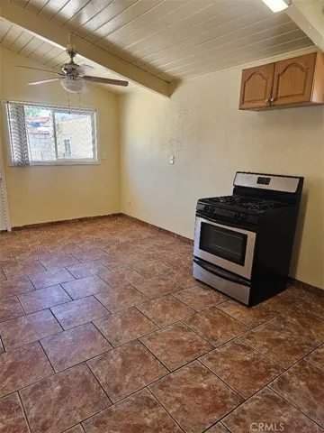 13084 Vaughn, San Fernando, California 91340