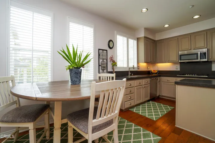 1239 Bayside Ln, Oxnard CA 93035 - Break