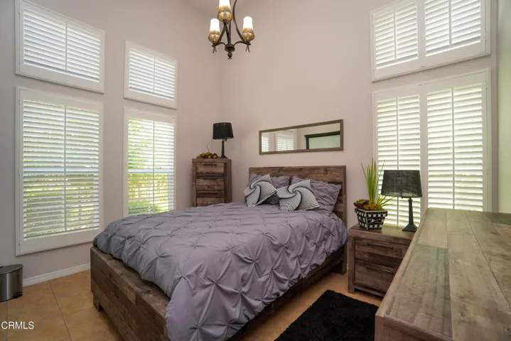 1239 Bayside Ln, Oxnard CA 93035 - Bedro