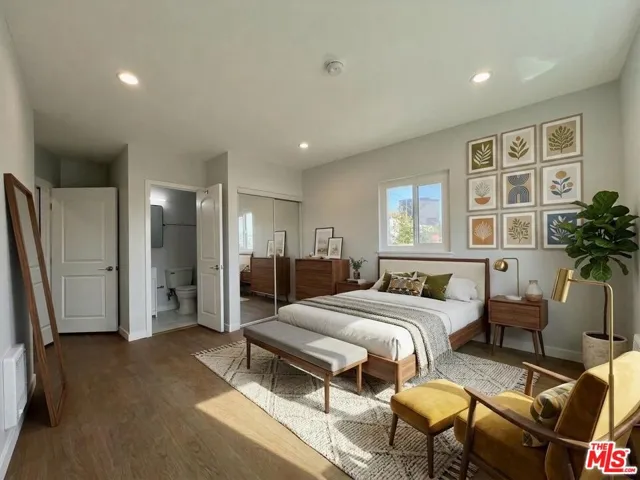 903 S Barrington Avenue, Los Angeles, California 90049