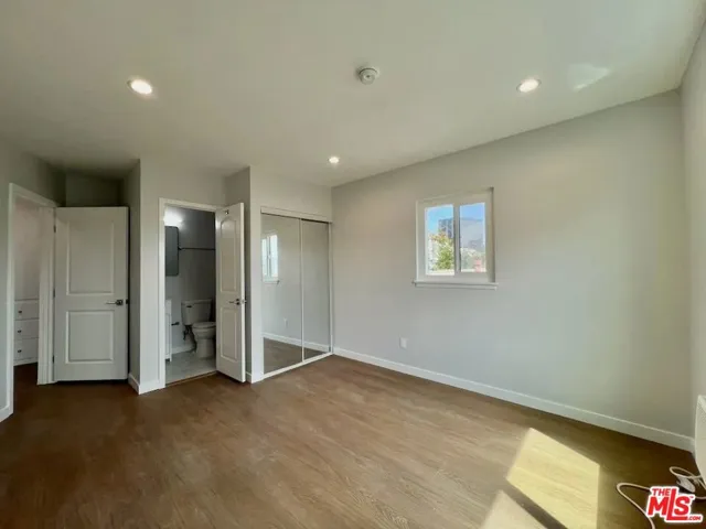 903 S Barrington Avenue, Los Angeles, California 90049