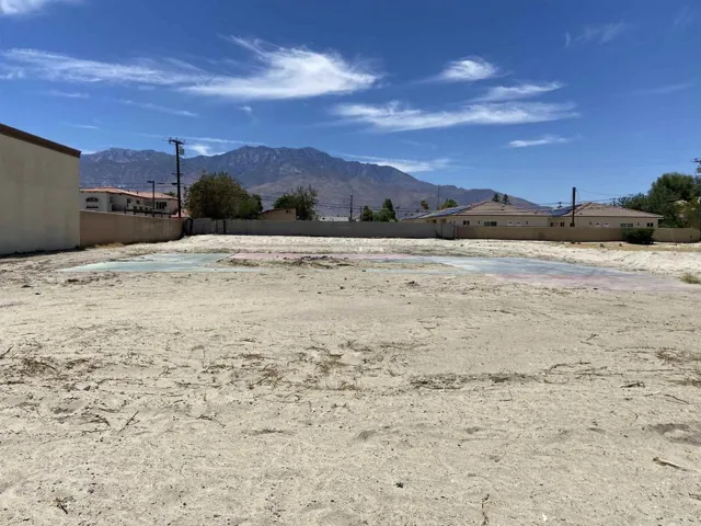 32201 Date Palm Drive, Cathedral City, California 92234
