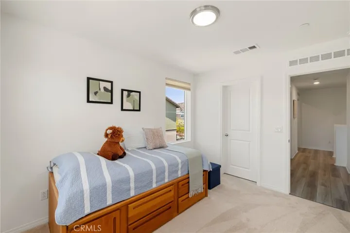 1st secondary bedroom