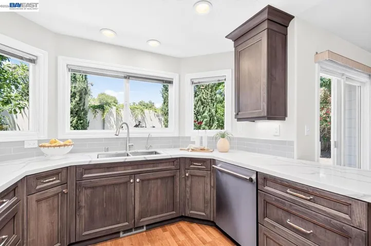 282 Del Valle Ct, Pleasanton, California 94566