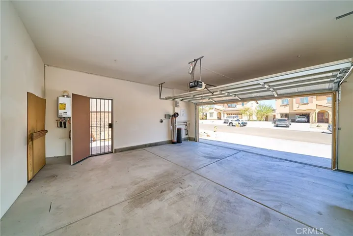 13023 Camino Valle Way, Victorville, California 92394