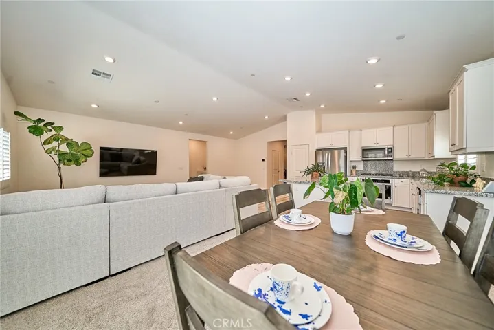 13023 Camino Valle Way, Victorville, California 92394
